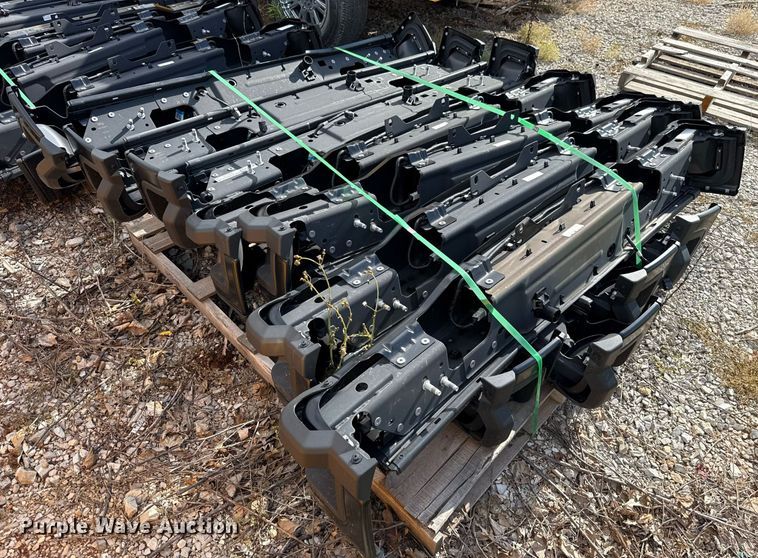 image for item HI9254 (11) Ford F250 bumpers