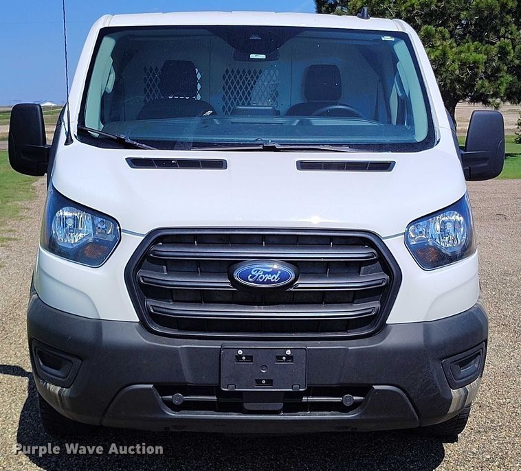 image for item IP9618 2020 Ford Transit 250 van