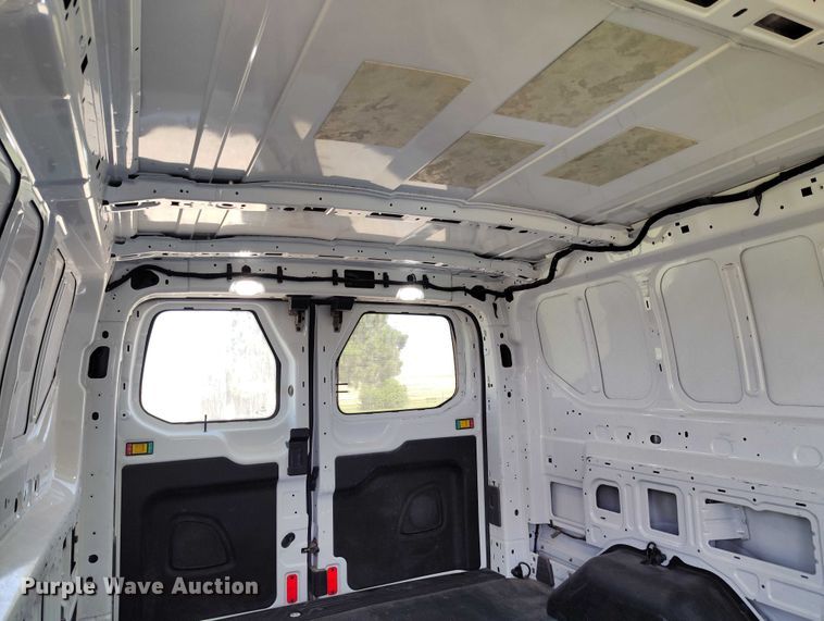 image for item IP9618 2020 Ford Transit 250 van