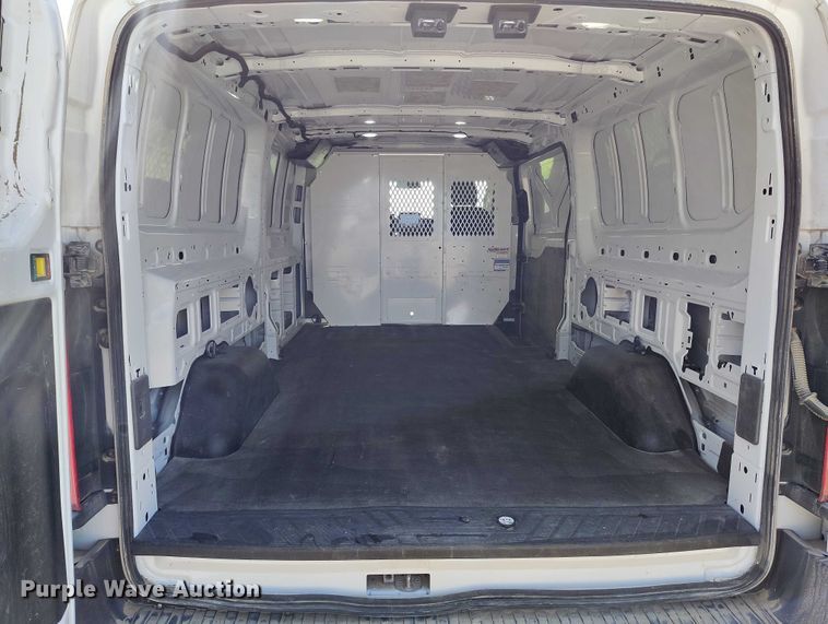 image for item IP9618 2020 Ford Transit 250 van