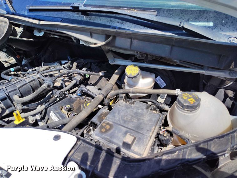 image for item IP9618 2020 Ford Transit 250 van