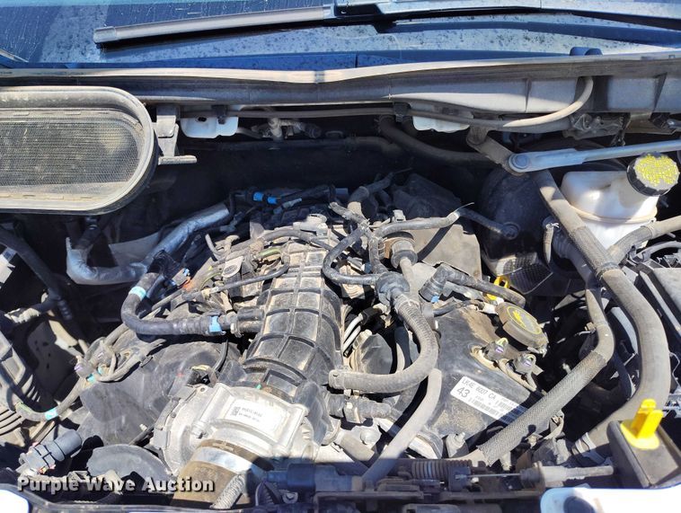 image for item IP9618 2020 Ford Transit 250 van