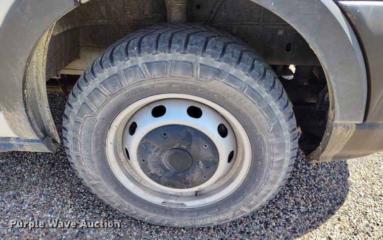 image for item IP9618 2020 Ford Transit 250 van