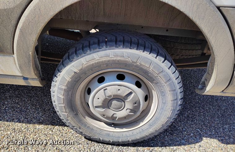 image for item IP9618 2020 Ford Transit 250 van