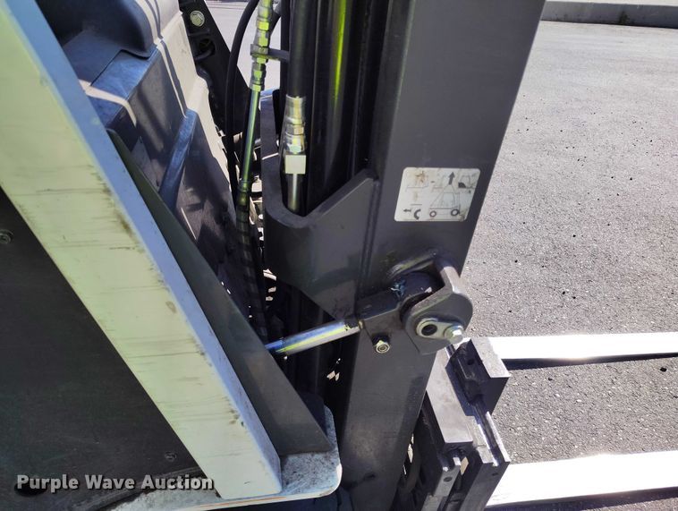 image for item IP9631 2015 UniCarriers CF35 forklift