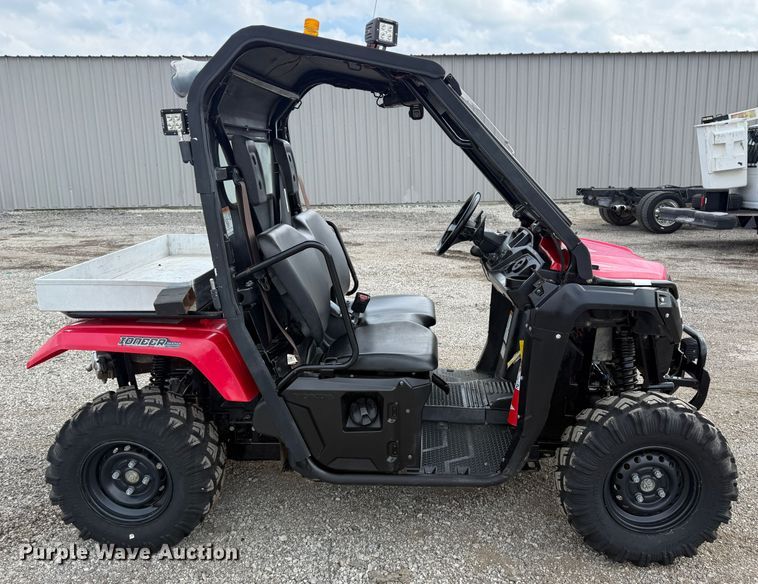 image for item KH9619 2017 Honda Pioneer utility vehicle
