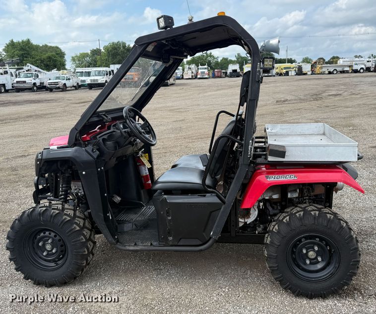 image for item KH9619 2017 Honda Pioneer utility vehicle