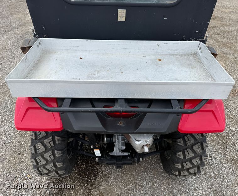 image for item KH9619 2017 Honda Pioneer utility vehicle