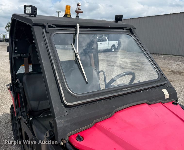 image for item KH9619 2017 Honda Pioneer utility vehicle