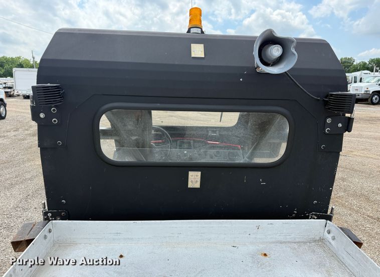 image for item KH9619 2017 Honda Pioneer utility vehicle