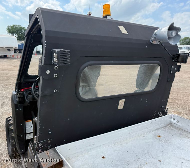 image for item KH9619 2017 Honda Pioneer utility vehicle