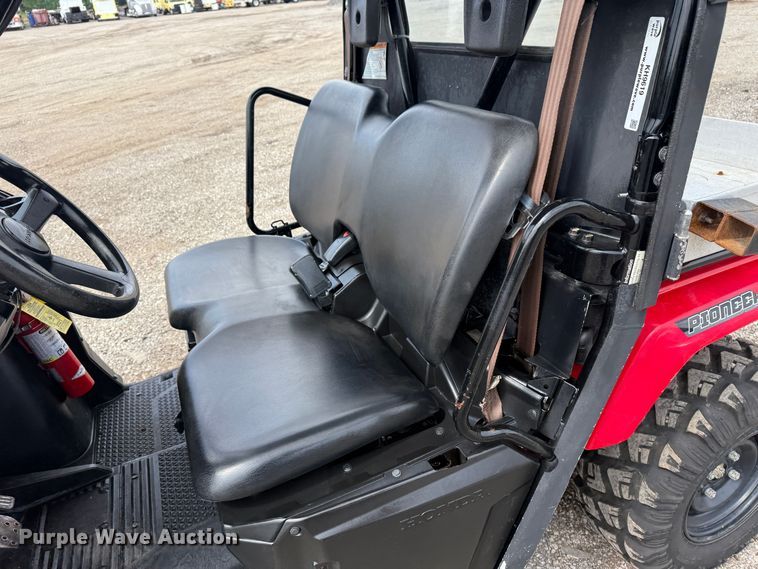 image for item KH9619 2017 Honda Pioneer utility vehicle