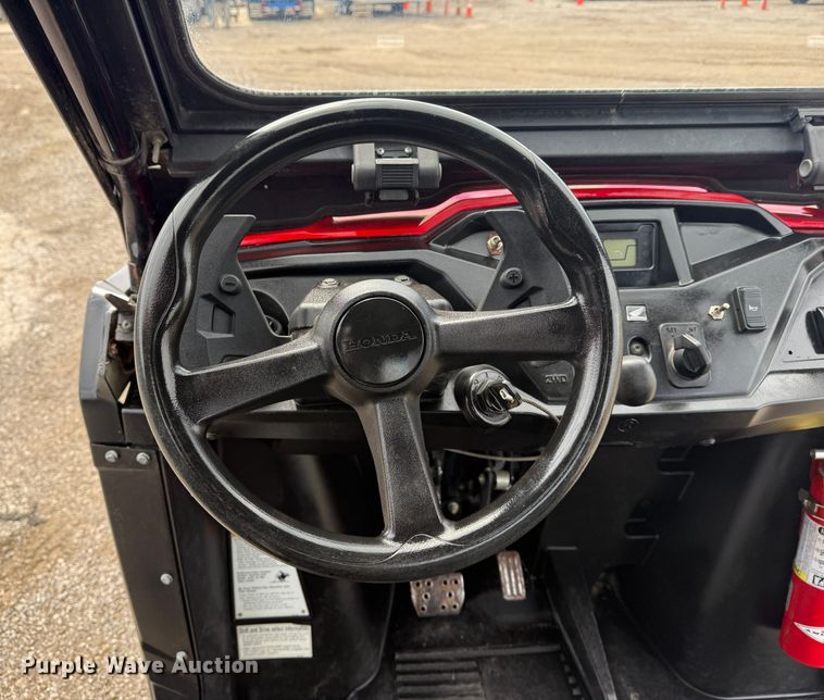 image for item KH9619 2017 Honda Pioneer utility vehicle