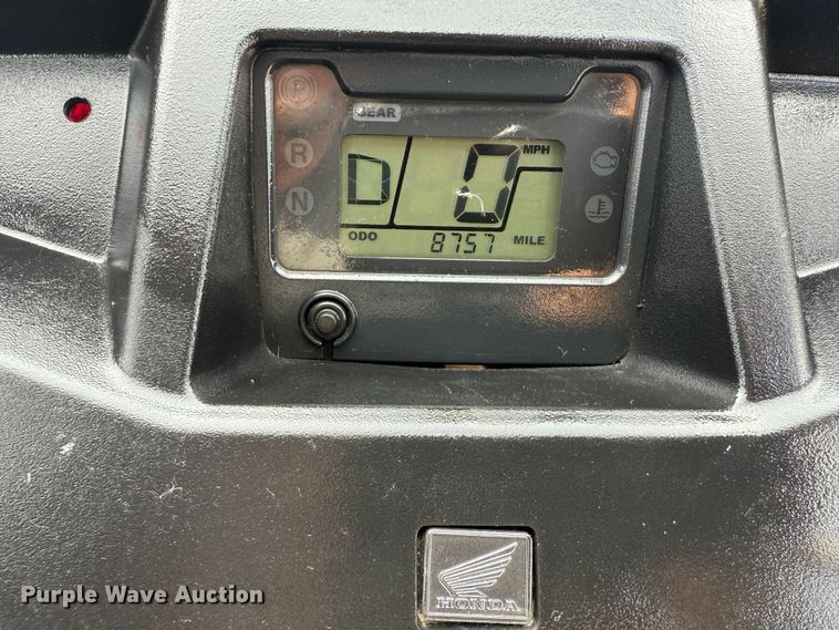 image for item KH9619 2017 Honda Pioneer utility vehicle