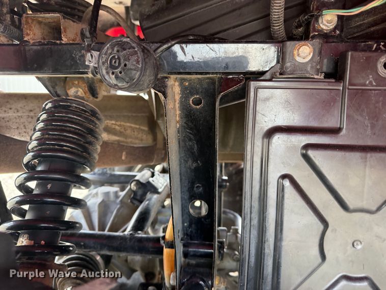 image for item KH9619 2017 Honda Pioneer utility vehicle