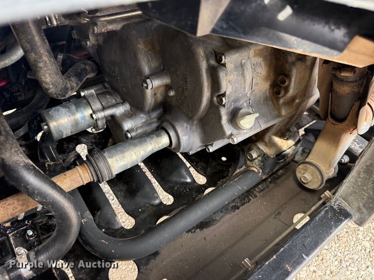 image for item KH9619 2017 Honda Pioneer utility vehicle