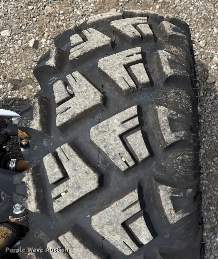 image for item KH9619 2017 Honda Pioneer utility vehicle