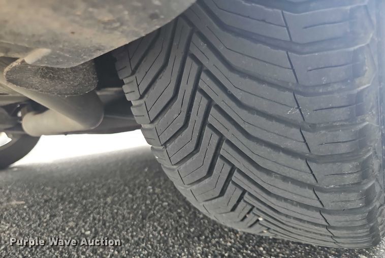 image for item OJ9925 2019 Chrysler Pacifica van