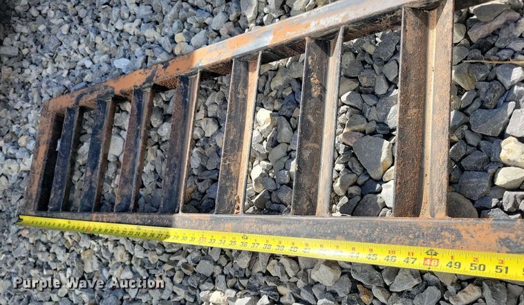 image for item YA0632 2023 RoadClipper Enterprises Diamond C dump trailer