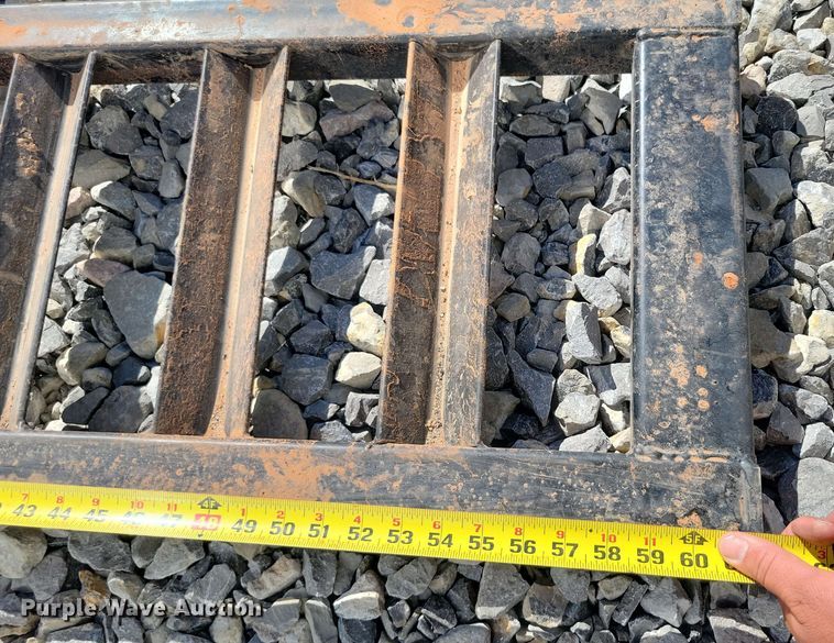 image for item YA0632 2023 RoadClipper Enterprises Diamond C dump trailer