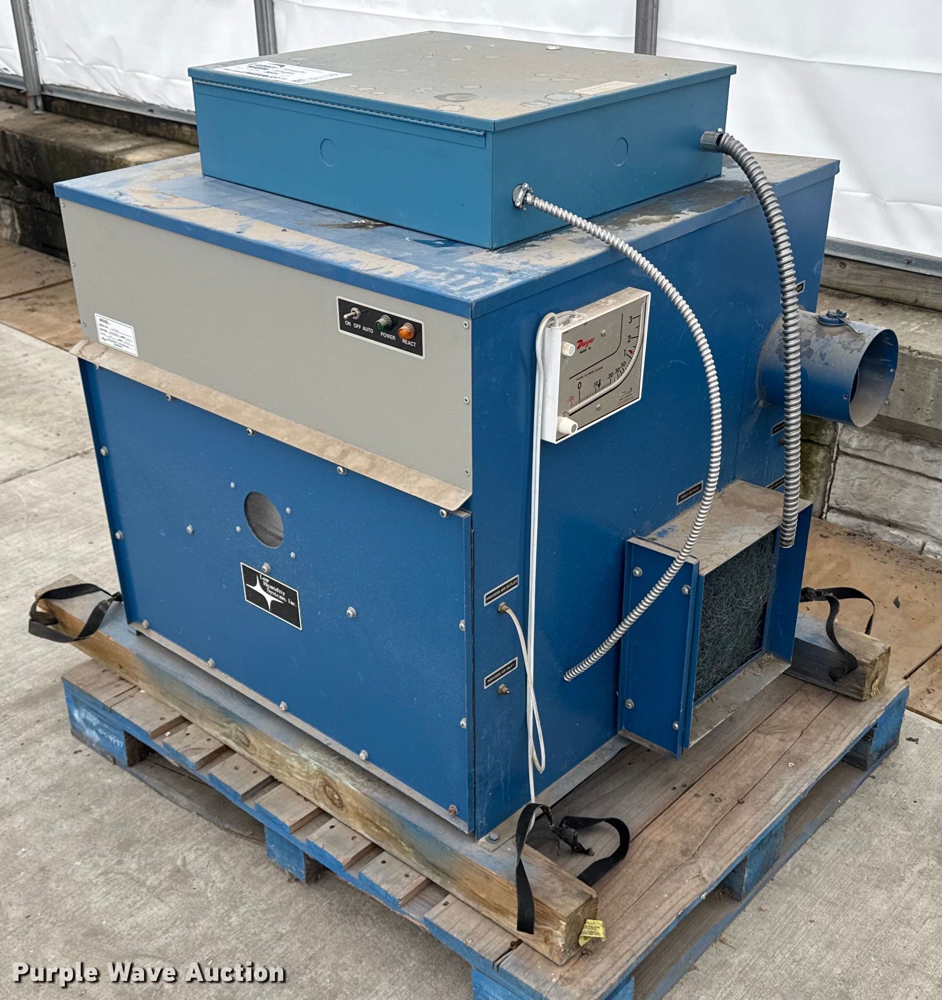 1997 Low Humidity Systems humidifier in Belton, MO | Item DU7905