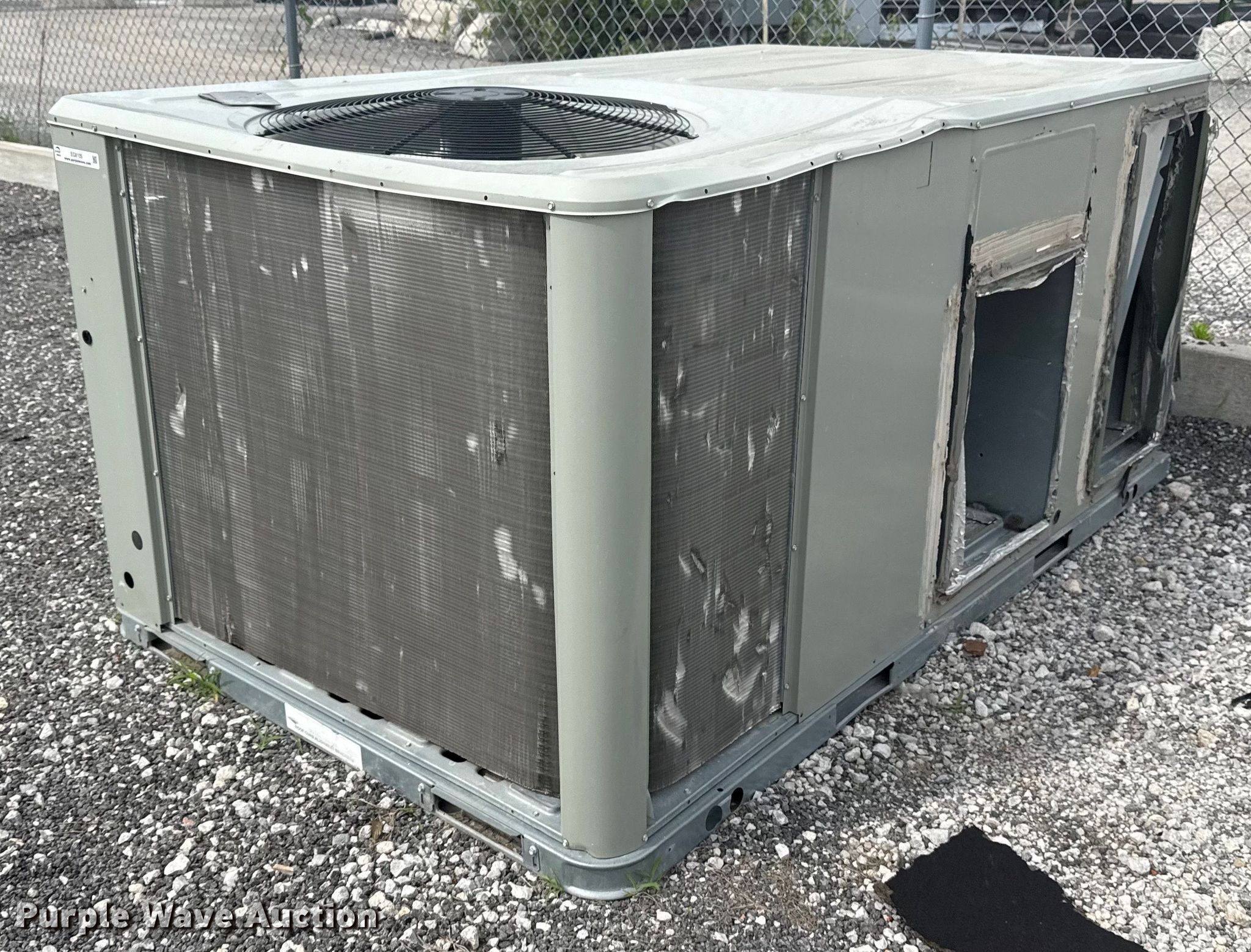 Trane AC unit in Sand Springs, OK | Item EG8105 for sale | Purple Wave