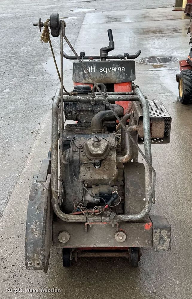 image for item DH9963 Husqvarna concrete saw