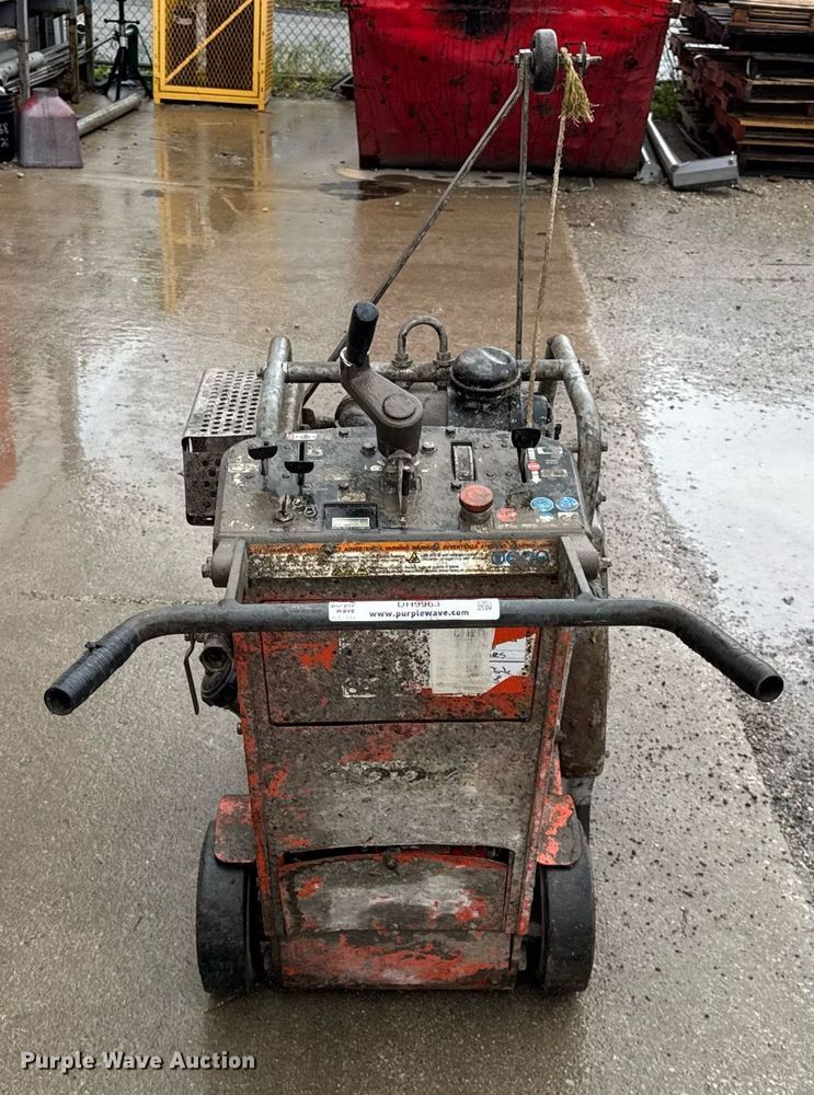image for item DH9963 Husqvarna concrete saw