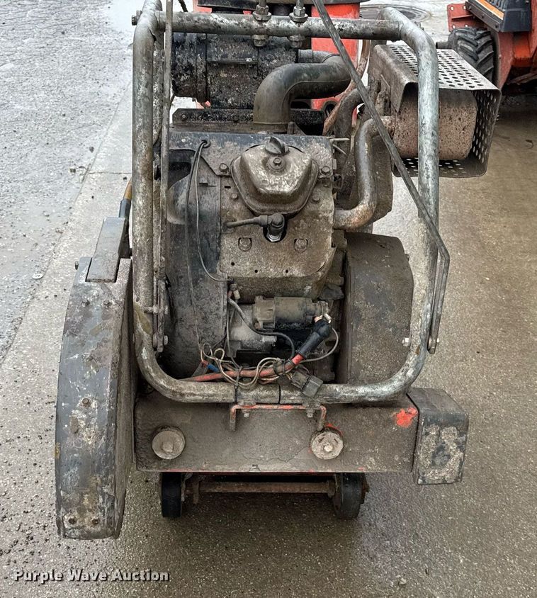 image for item DH9963 Husqvarna concrete saw