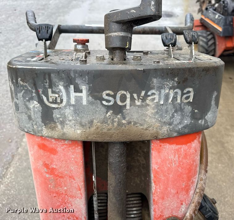 image for item DH9963 Husqvarna concrete saw