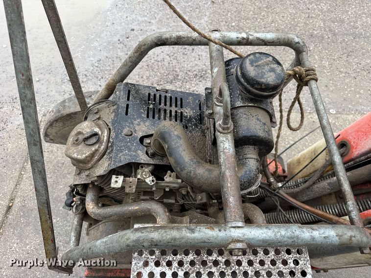 image for item DH9963 Husqvarna concrete saw