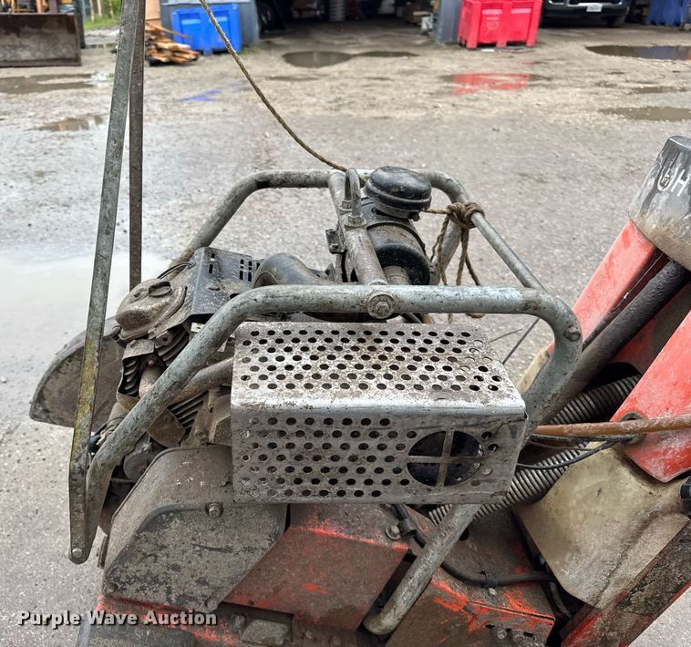 image for item DH9963 Husqvarna concrete saw