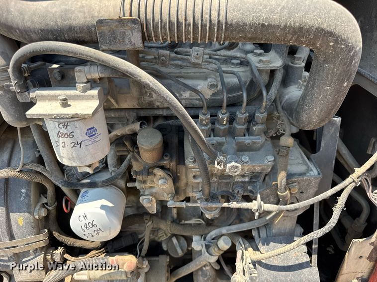 image for item DI9050 2004 Bobcat S220 skid steer loader