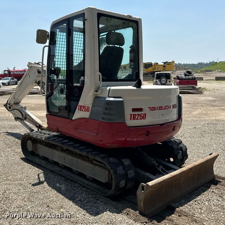 image for item DI9051 2012 Takeuchi TB250  mini excavator