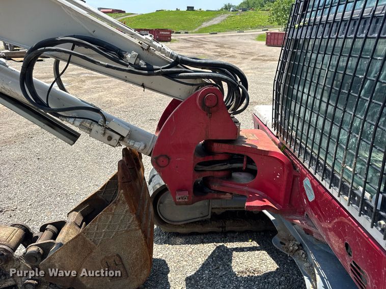 image for item DI9051 2012 Takeuchi TB250  mini excavator