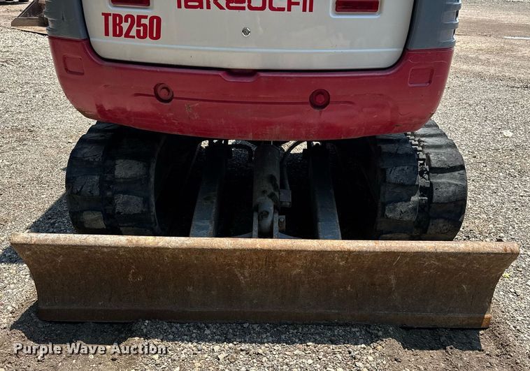 image for item DI9051 2012 Takeuchi TB250  mini excavator