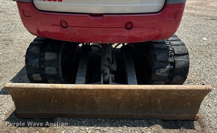 image for item DI9051 2012 Takeuchi TB250  mini excavator