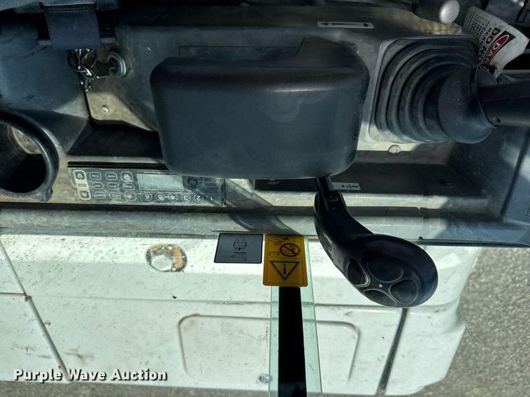 image for item DI9051 2012 Takeuchi TB250  mini excavator