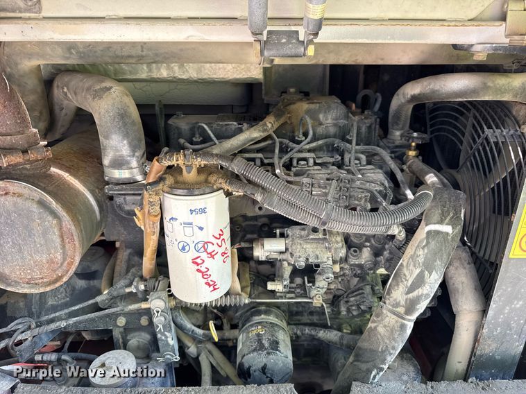 image for item DI9051 2012 Takeuchi TB250  mini excavator