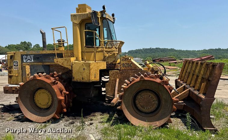image for item DI9052 1992 Caterpillar 826C landfill compactor