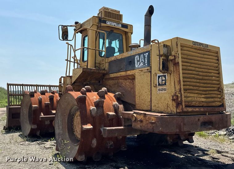 image for item DI9052 1992 Caterpillar 826C landfill compactor