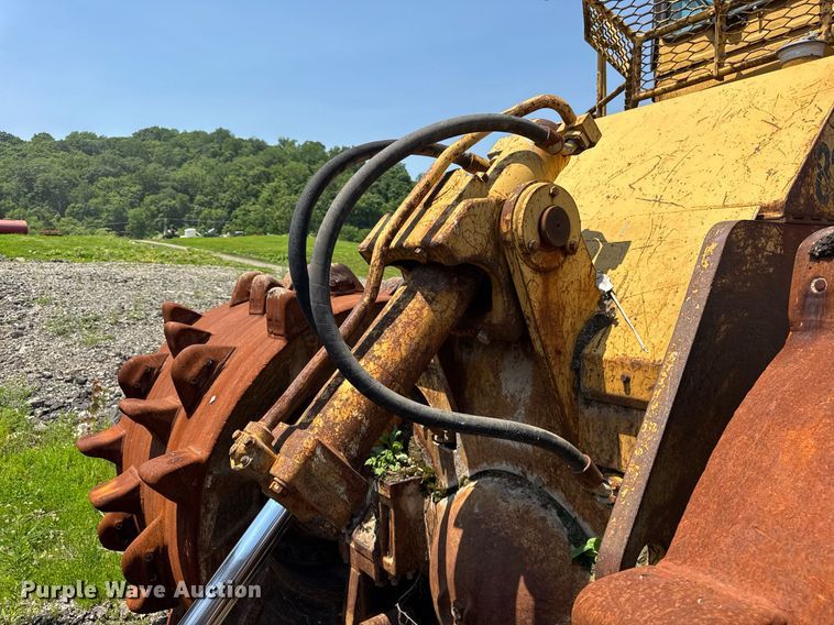 image for item DI9052 1992 Caterpillar 826C landfill compactor