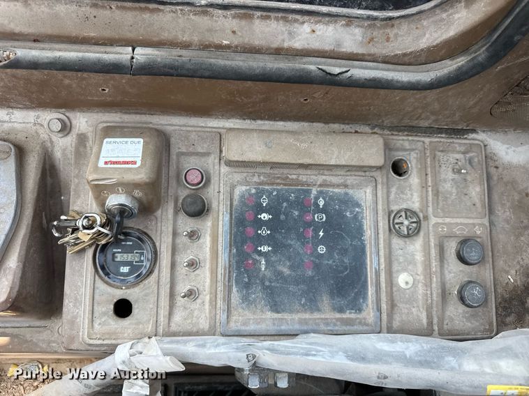 image for item DI9052 1992 Caterpillar 826C landfill compactor