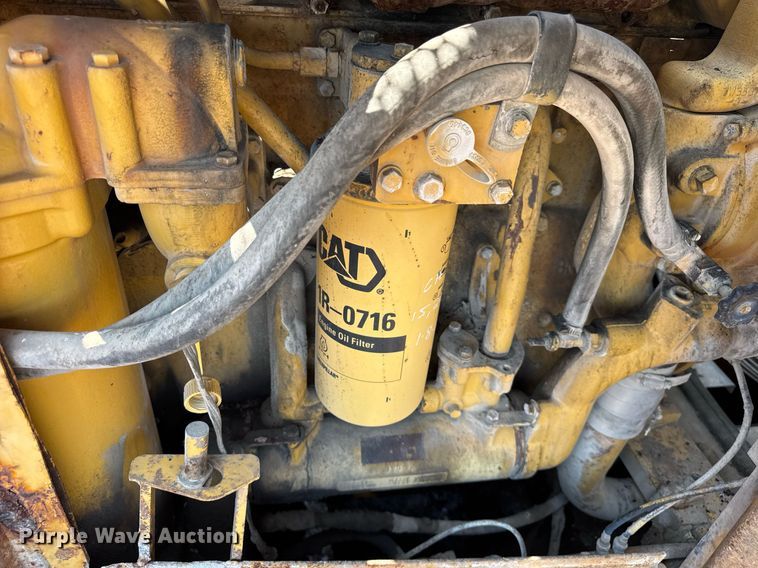 image for item DI9052 1992 Caterpillar 826C landfill compactor