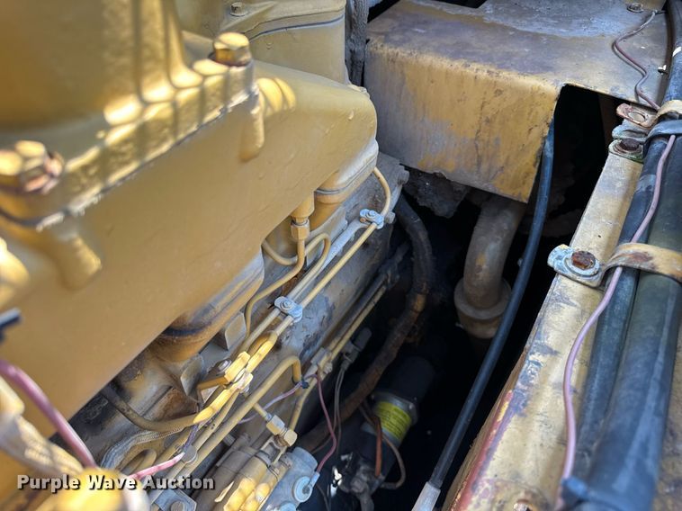 image for item DI9052 1992 Caterpillar 826C landfill compactor