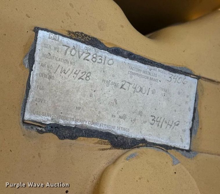 image for item DI9052 1992 Caterpillar 826C landfill compactor