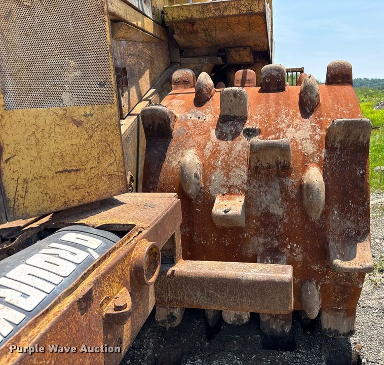 image for item DI9052 1992 Caterpillar 826C landfill compactor