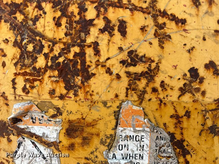 image for item DI9052 1992 Caterpillar 826C landfill compactor