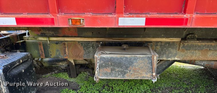 image for item DI9075 1983 Mack R600 grain truck