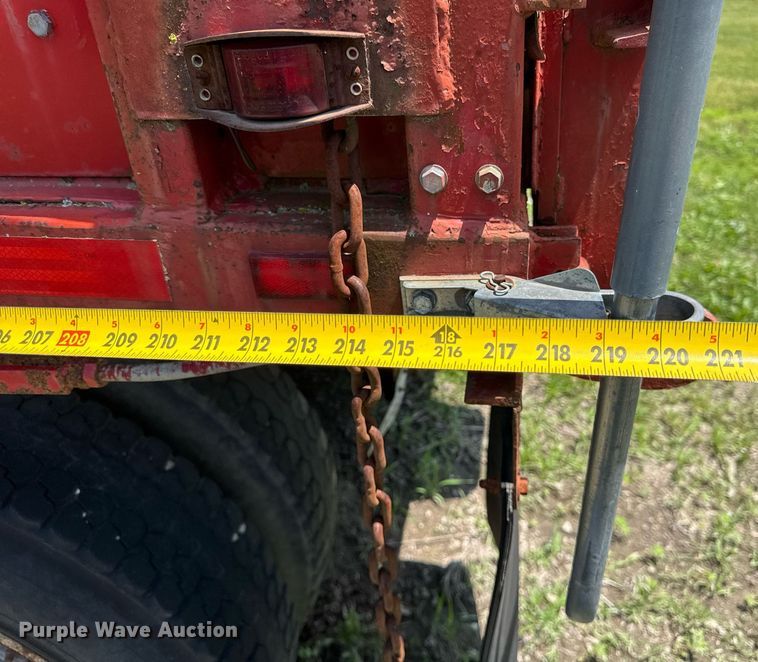 image for item DI9075 1983 Mack R600 grain truck